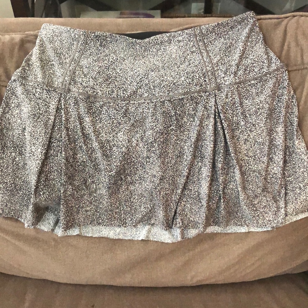 Lululemon running/tennis skort. Size 6 tall